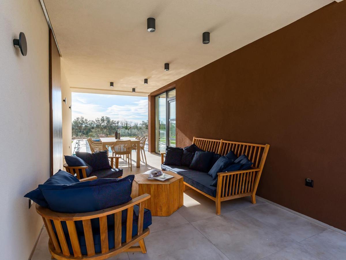 Villa Moderna San Lorenzo Orbanici Экстерьер фото