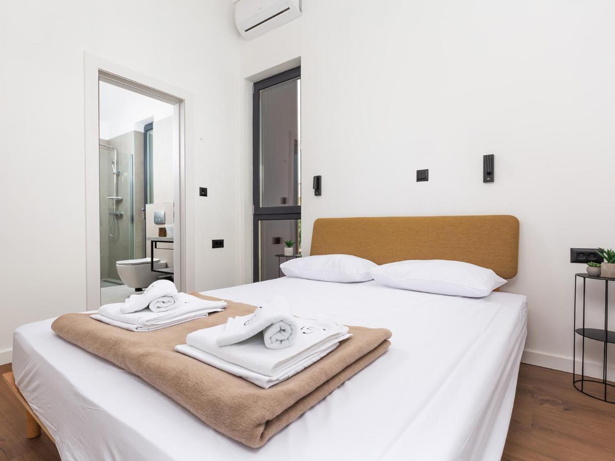 Villa Moderna San Lorenzo Orbanici Экстерьер фото